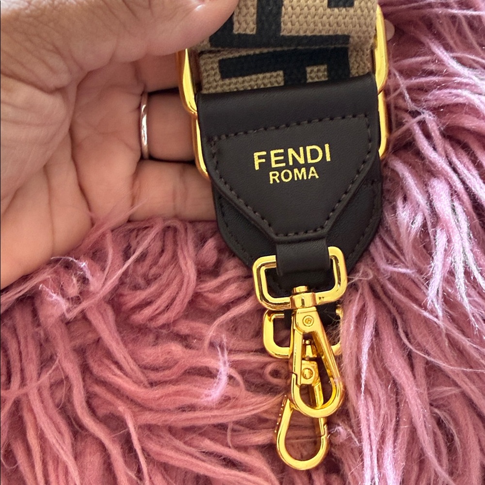 Guitar Beige and Black FF Canvas Adjustable Strap with Gold Hardware - Picture 3 of 4